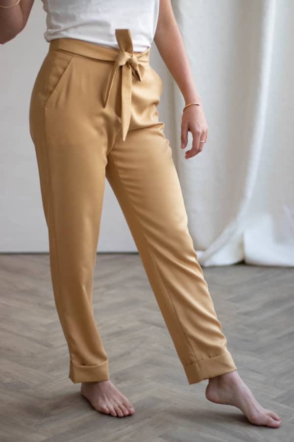 Pantalon à noeud fluide en tencel gold - Pantalon made in france - C.Bergamia 3